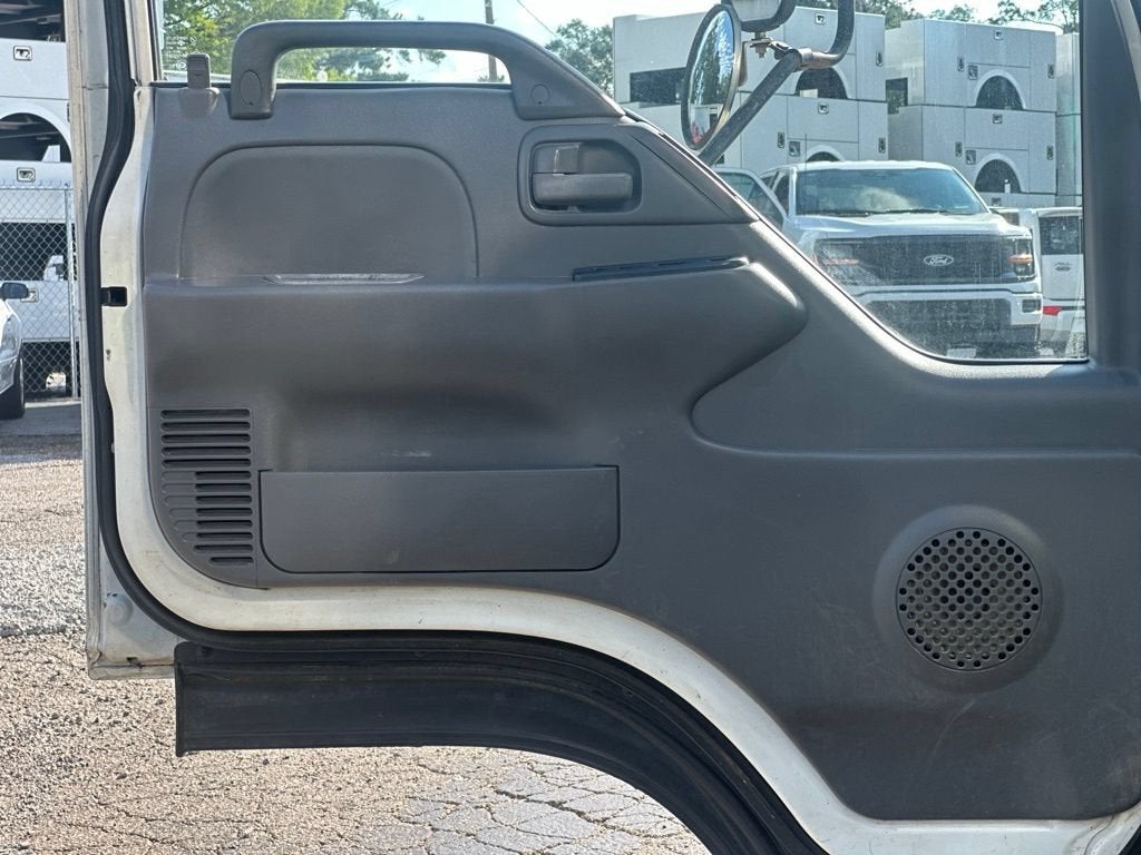 2004 Isuzu W3S042 NPR GAS REG Base