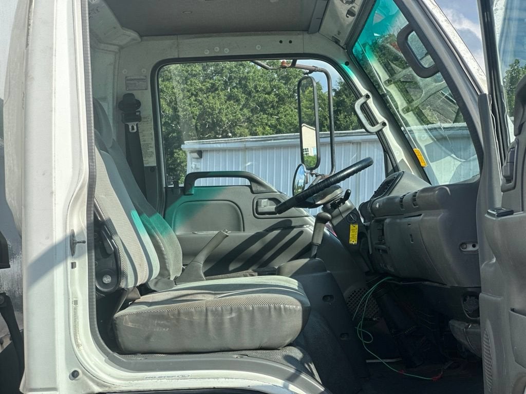 2004 Isuzu W3S042 NPR GAS REG Base