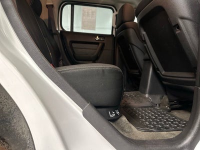 2006 HUMMER H3 Base