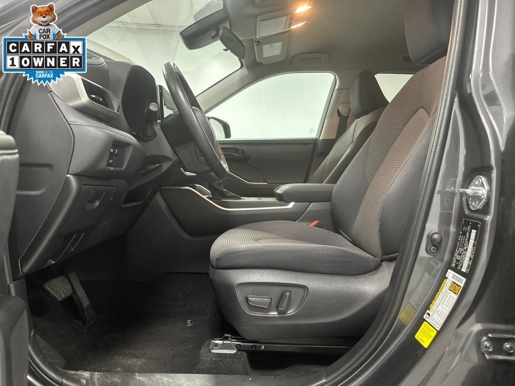 2025 Toyota Highlander LE