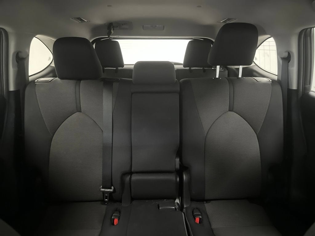 2025 Toyota Highlander LE