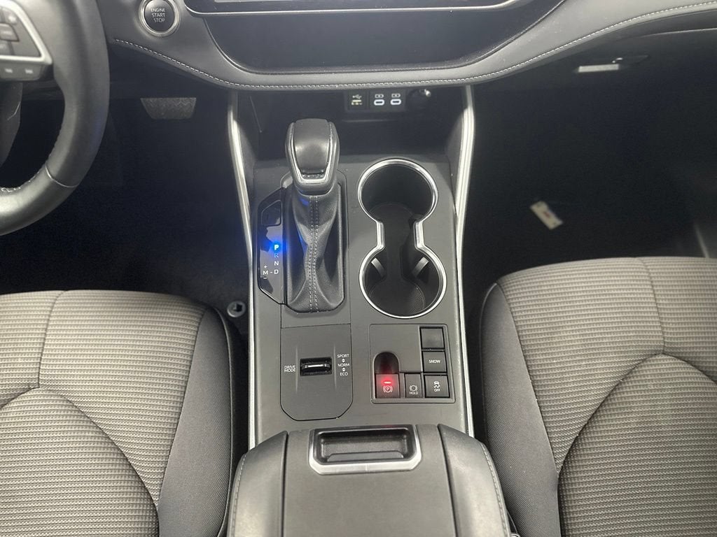 2025 Toyota Highlander LE