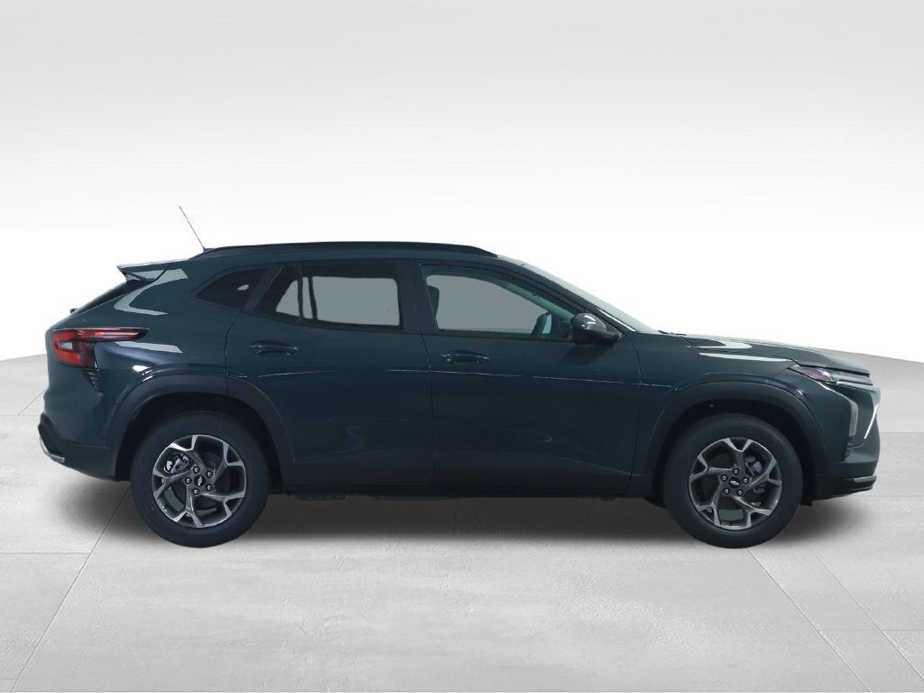 2026 Chevrolet Trax LT - Photo 15