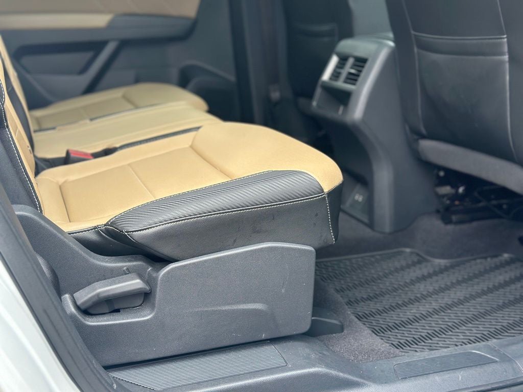 2022 Volkswagen Atlas Cross Sport 2.0T SEL R-Line