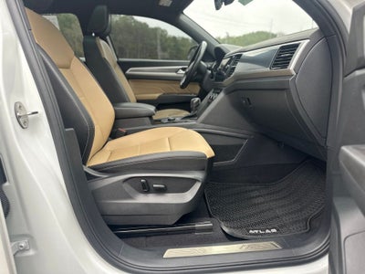 2022 Volkswagen Atlas Cross Sport 2.0T SEL R-Line