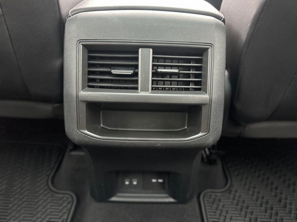 2022 Volkswagen Atlas Cross Sport 2.0T SEL R-Line