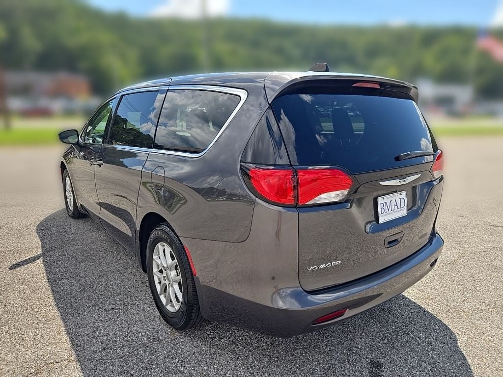 2023 Chrysler Voyager LX