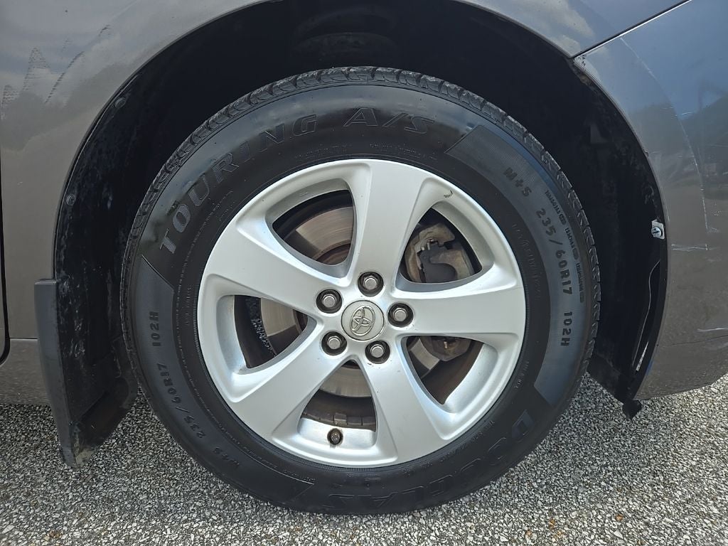 2014 Toyota Sienna LE 8 Passenger