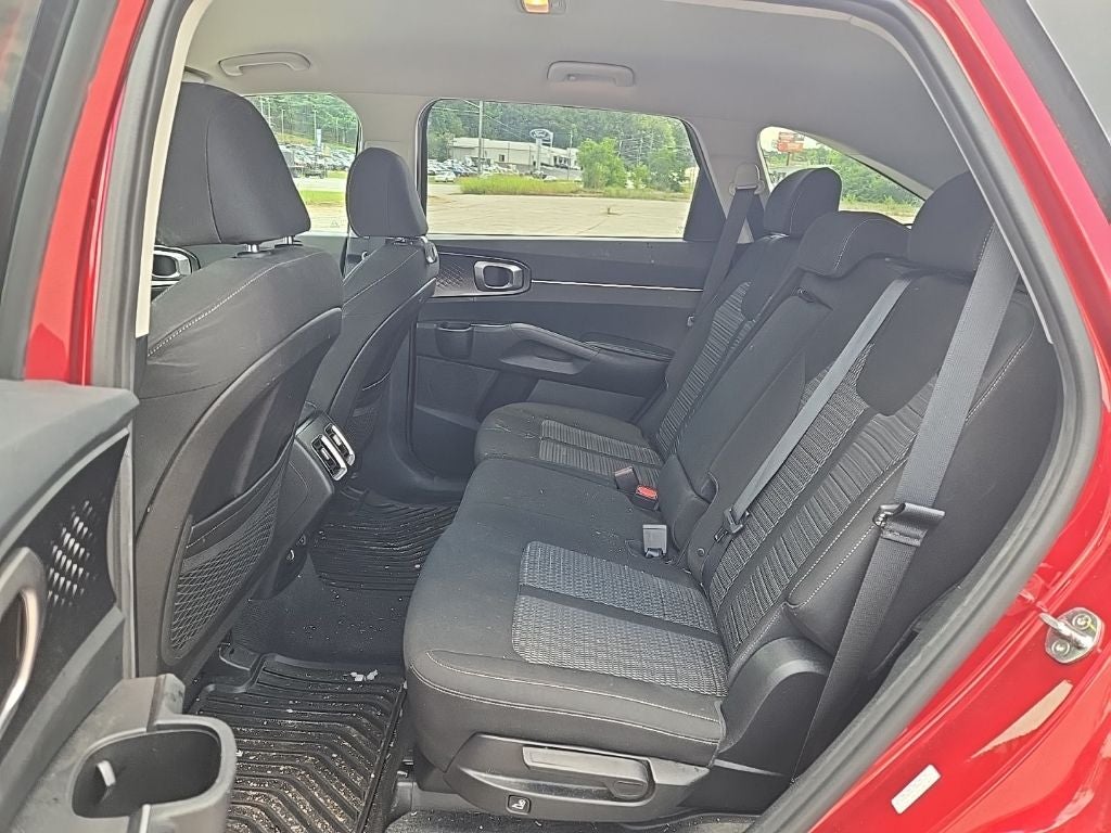 2022 Kia Sorento LX