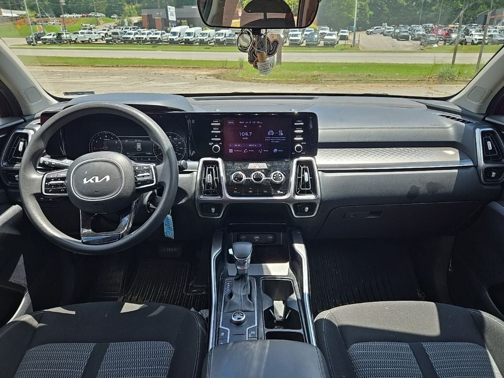 2022 Kia Sorento LX