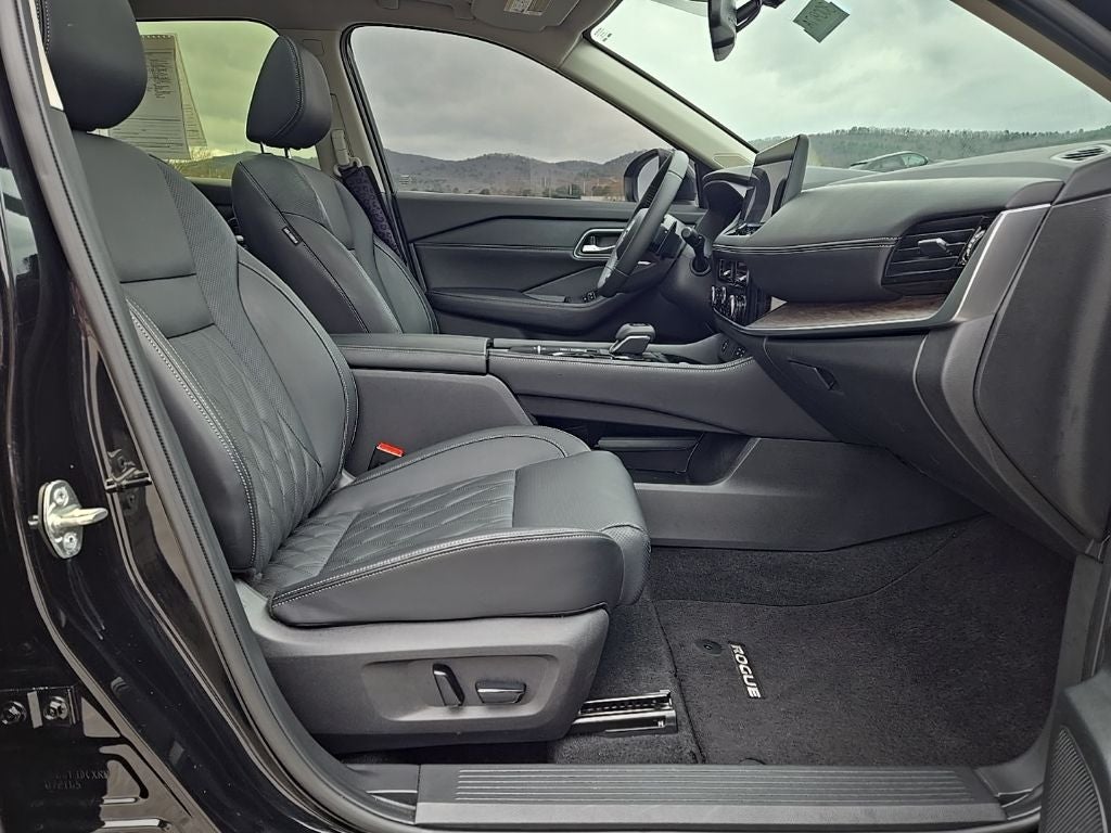 2024 Nissan Rogue Platinum