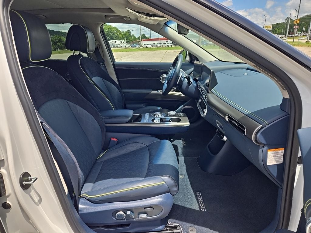2023 Genesis GV60 Performance