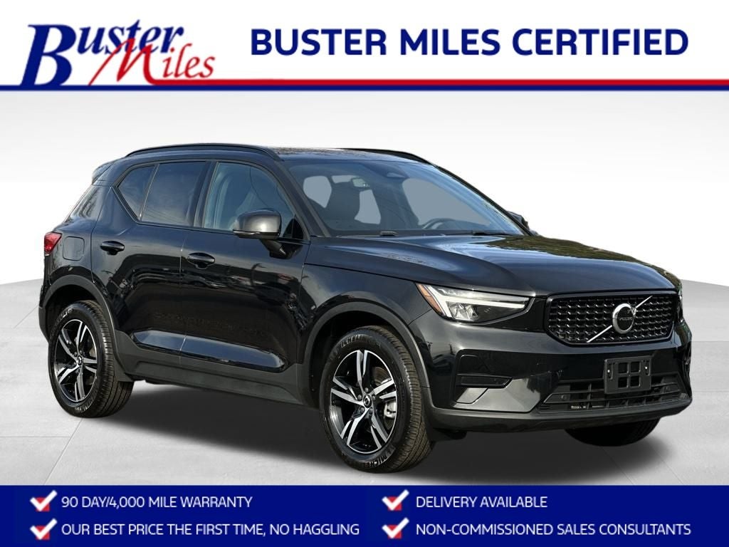 2024 Volvo XC40 B5 Core