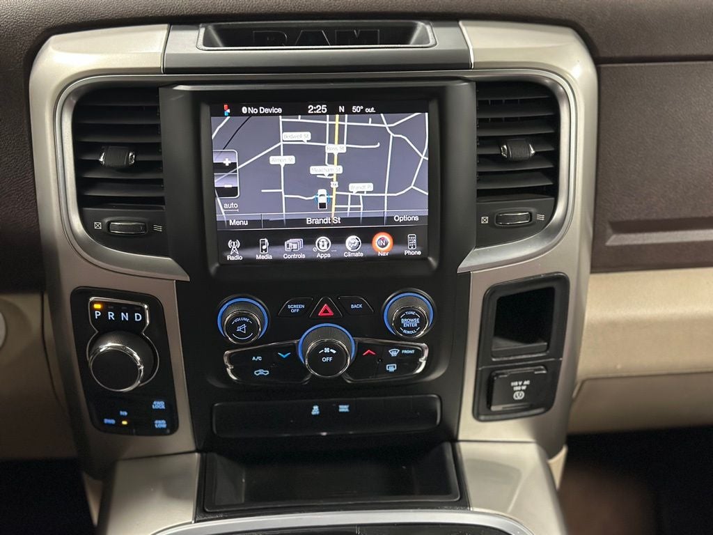 2016 RAM 1500 SLT