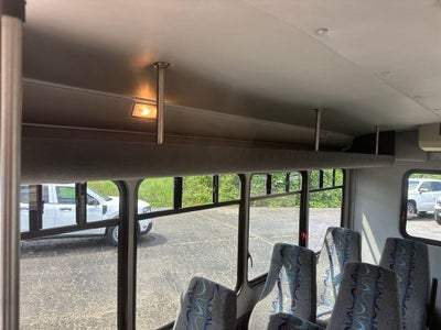 2008 Ford E-350SD Starcraft Bus