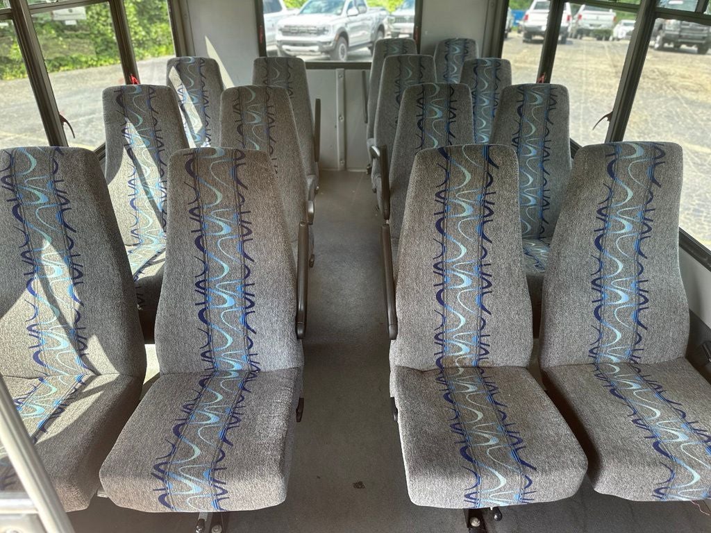 2008 Ford E-350SD Starcraft Bus