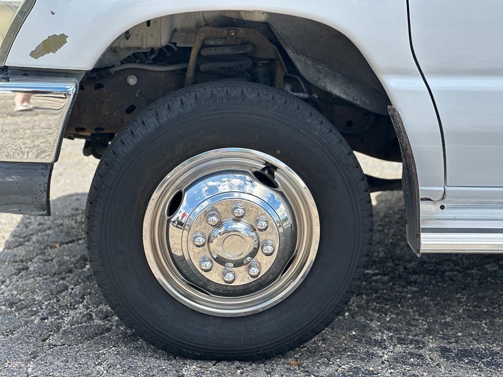 2008 Ford E-350SD Starcraft Bus