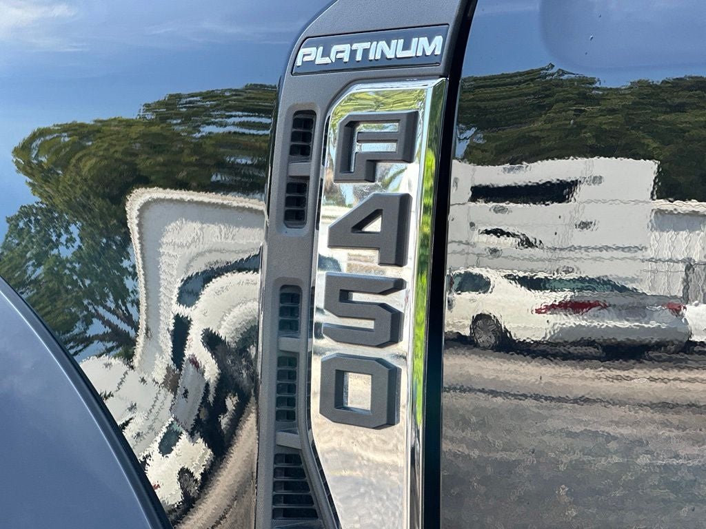 2024 Ford F-450SD Platinum DRW