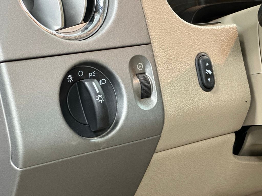 2004 Ford F-150 Lariat