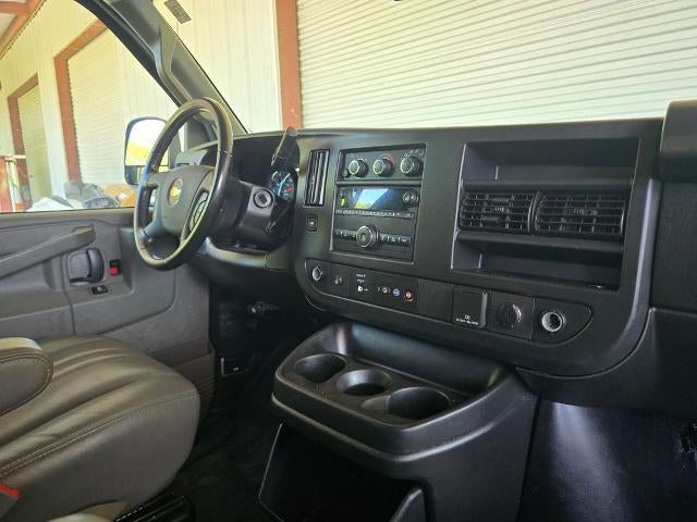 2022 Chevrolet Express 3500 LS Passenger