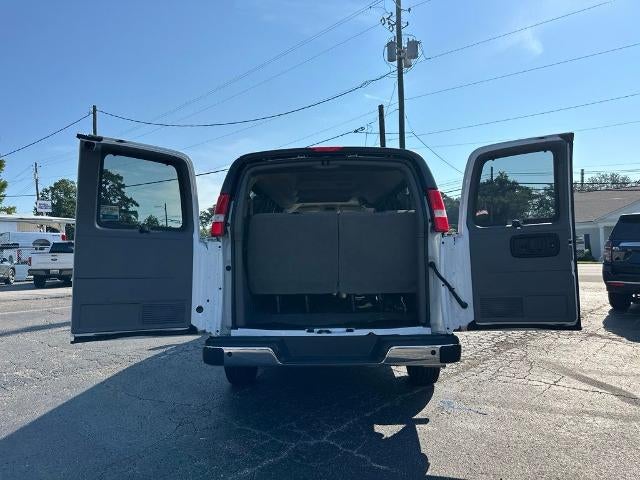 2024 Chevrolet Express 3500 LT 15 Passenger