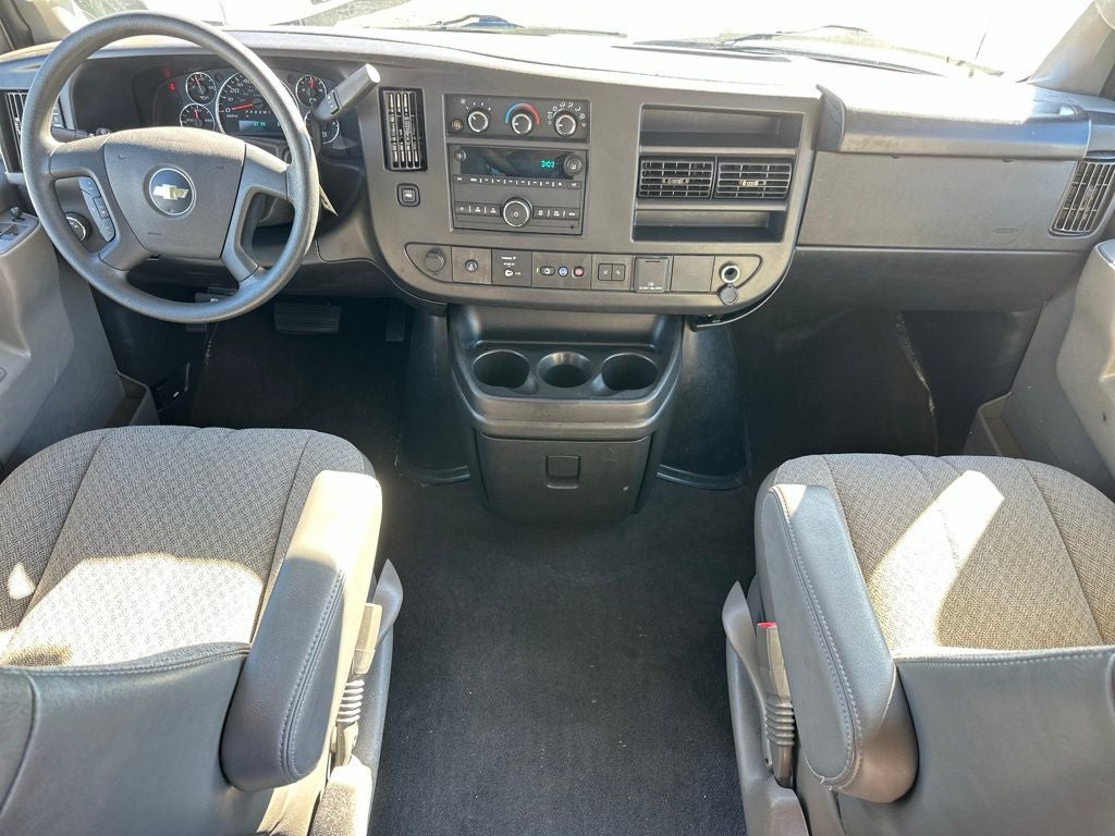2024 Chevrolet Express 3500 LT Passenger
