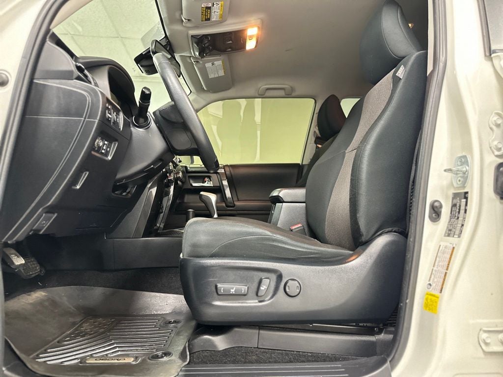 2022 Toyota 4Runner TRD Off-Road