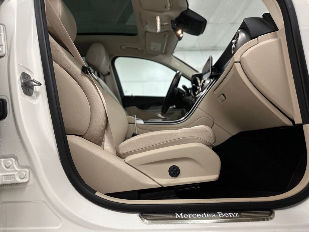 2021 Mercedes-Benz GLC GLC 300