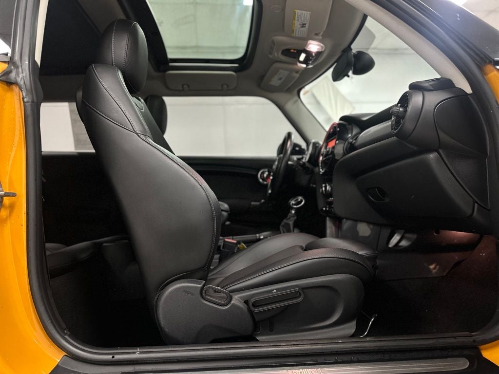 2015 MINI Cooper Base